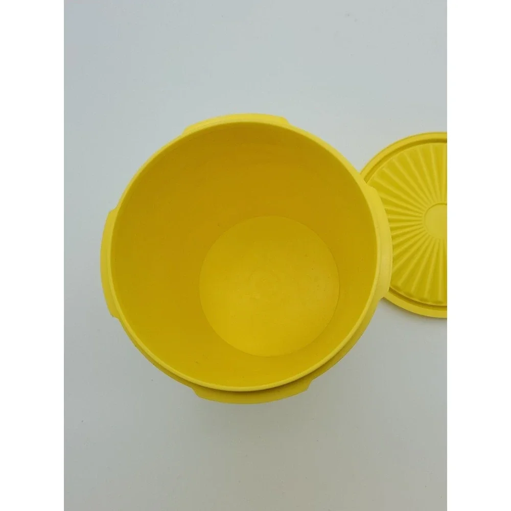 Tupperware Vtg MCM Yellow Servalier Canister #811-14 & Press On‎ Lid 812-44  6
